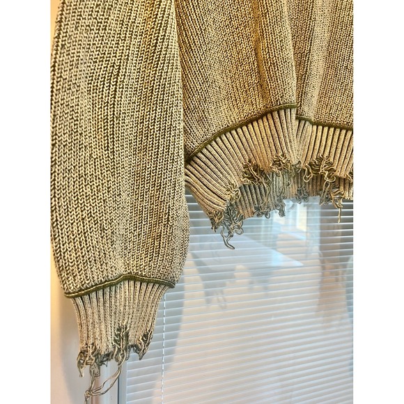 POL Women Distressed Pullover Sweater Shredded Knit Slouchy Women's Size Medium - Picture 4 of 8